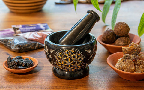 Mortar & Pestle Flower Of Life | Hand-Carved Soapstone Black and Gold Mortarium